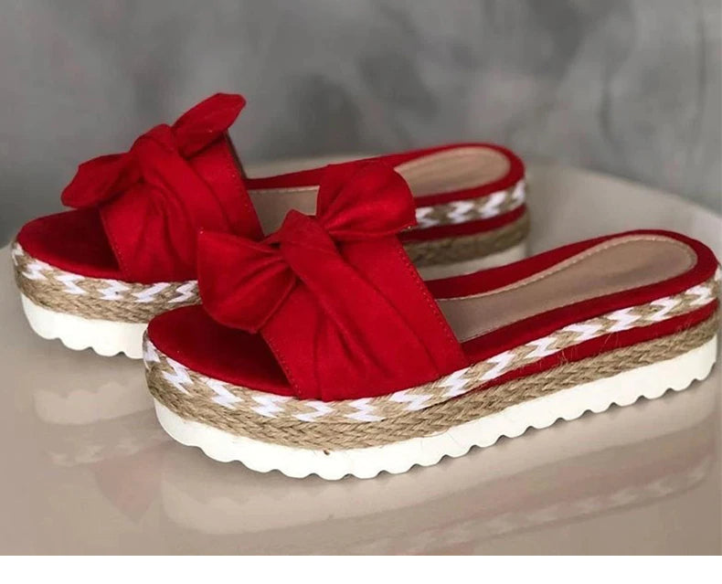 LunaSole Flip-Flop Sandals