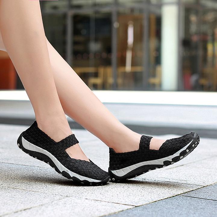 Stylish breathable slip-on casual flat loafers