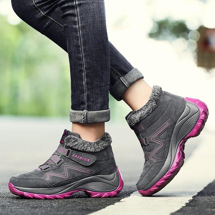 SlipAway Thermal Boots