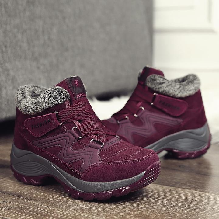 SlipAway Thermal Boots