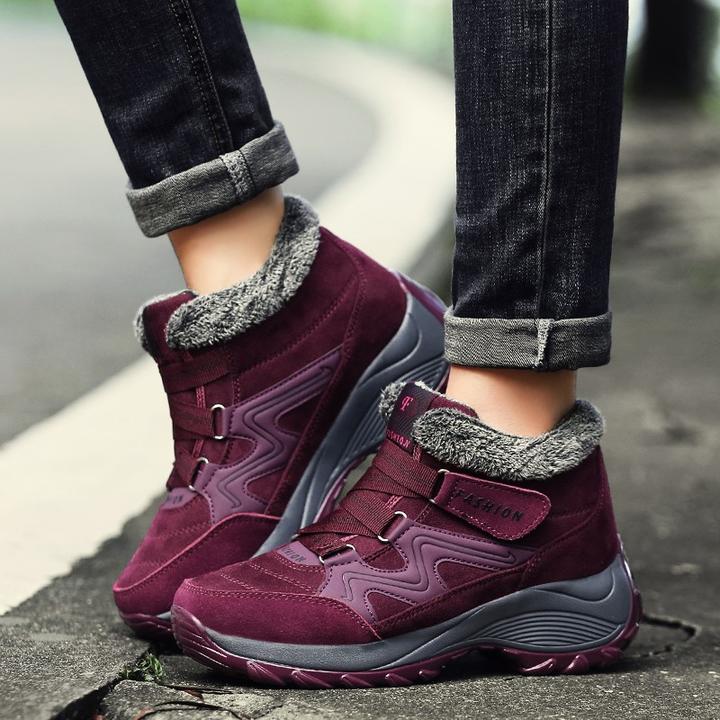 SlipAway Thermal Boots