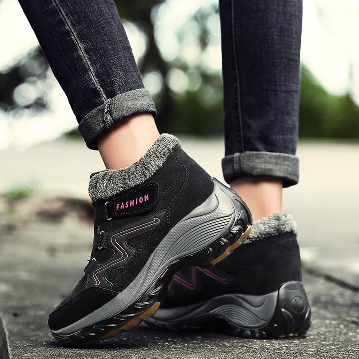 SlipAway Thermal Boots