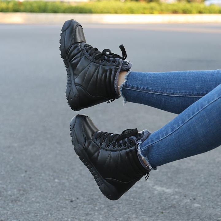 IceCozy Lined Boots