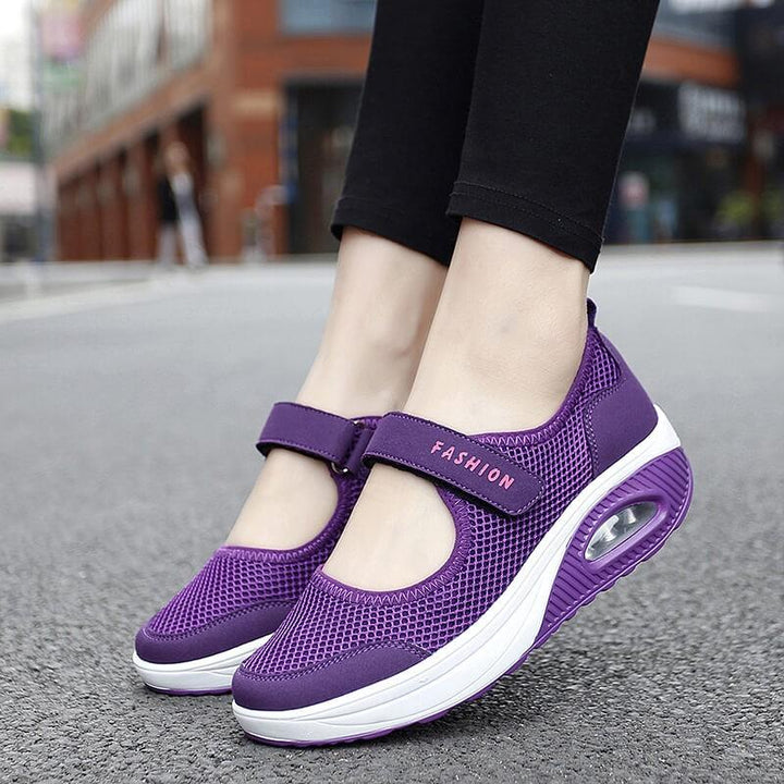 STRETCHABLE BREATHABLE LIGHTWEIGHT WALKING SHOES