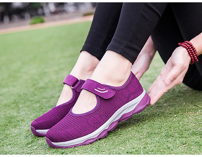 STRETCHABLE BREATHABLE LIGHTWEIGHT WALKING SHOES