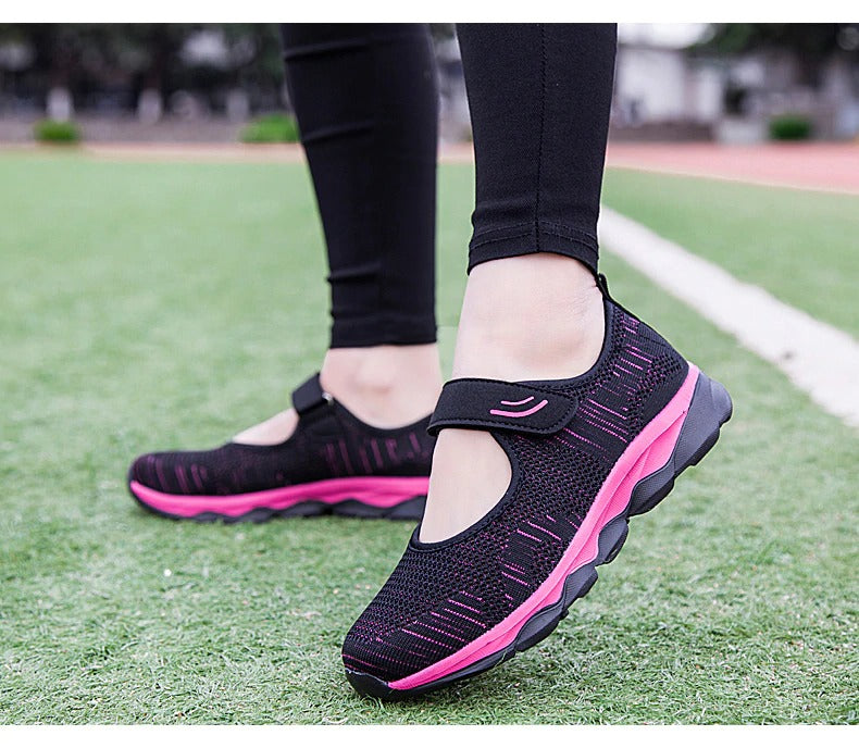 STRETCHABLE BREATHABLE LIGHTWEIGHT WALKING SHOES