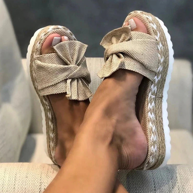 LunaSole Flip-Flop Sandals
