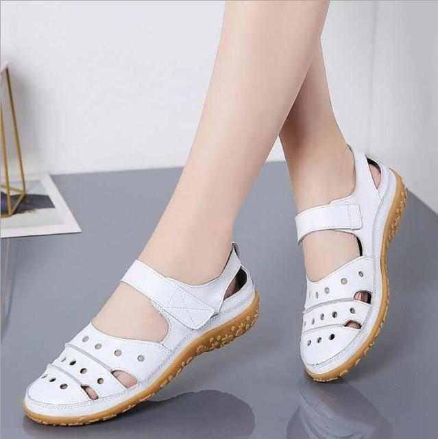 Cheerful Flat Sandals