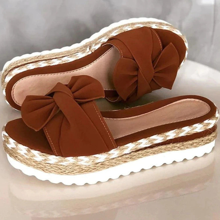 LunaSole Flip-Flop Sandals