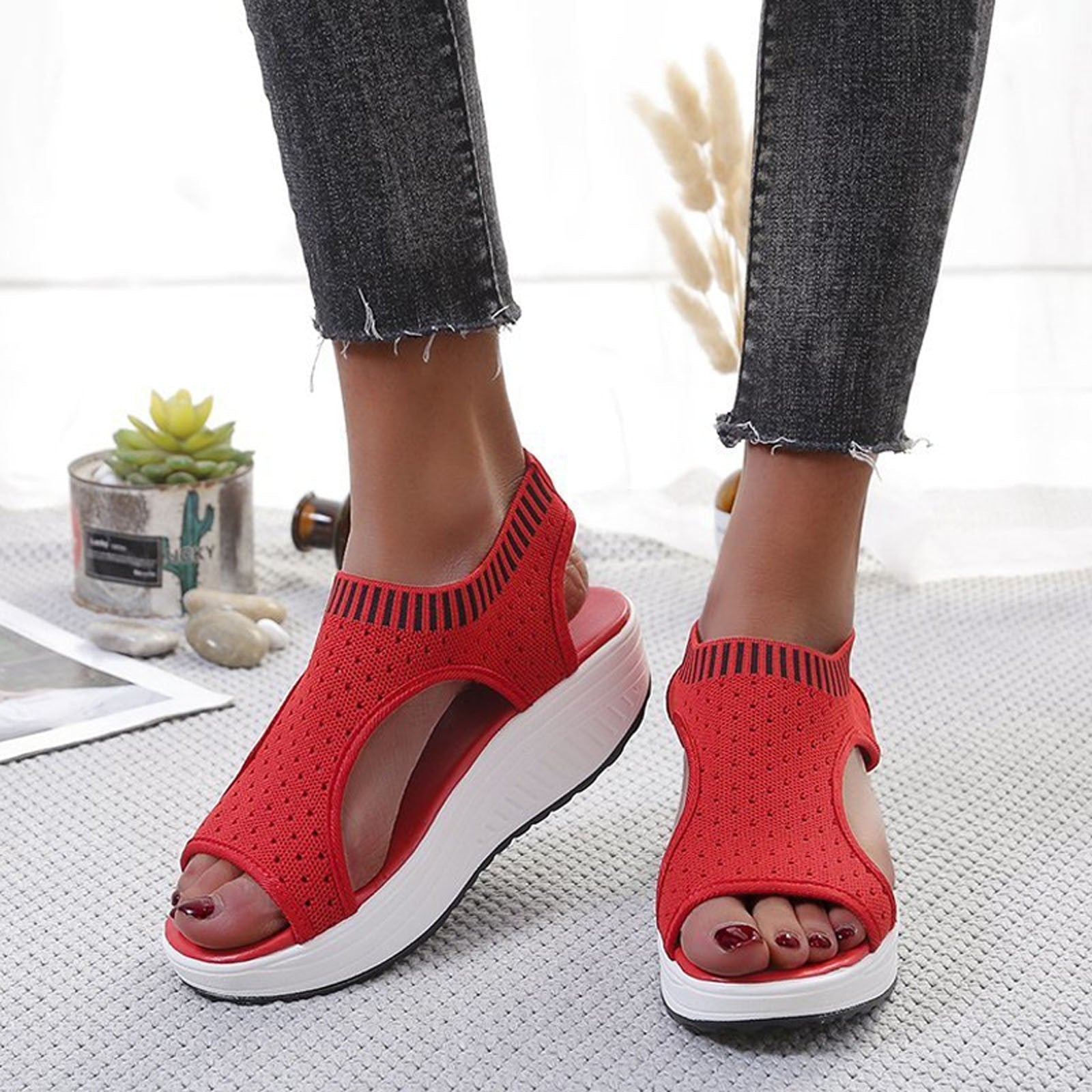 Women’s orthopedic platform sandals with breathable mesh upper and non-slip sole – summer comfort shoes 2025