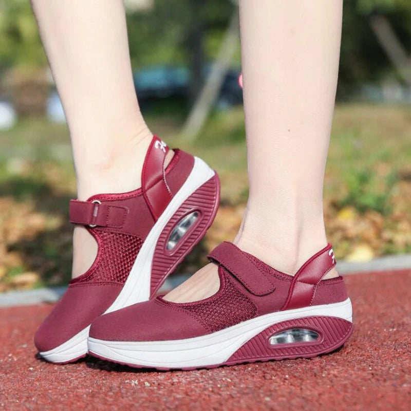 Women's velcro breathable lightweight walking shoe
