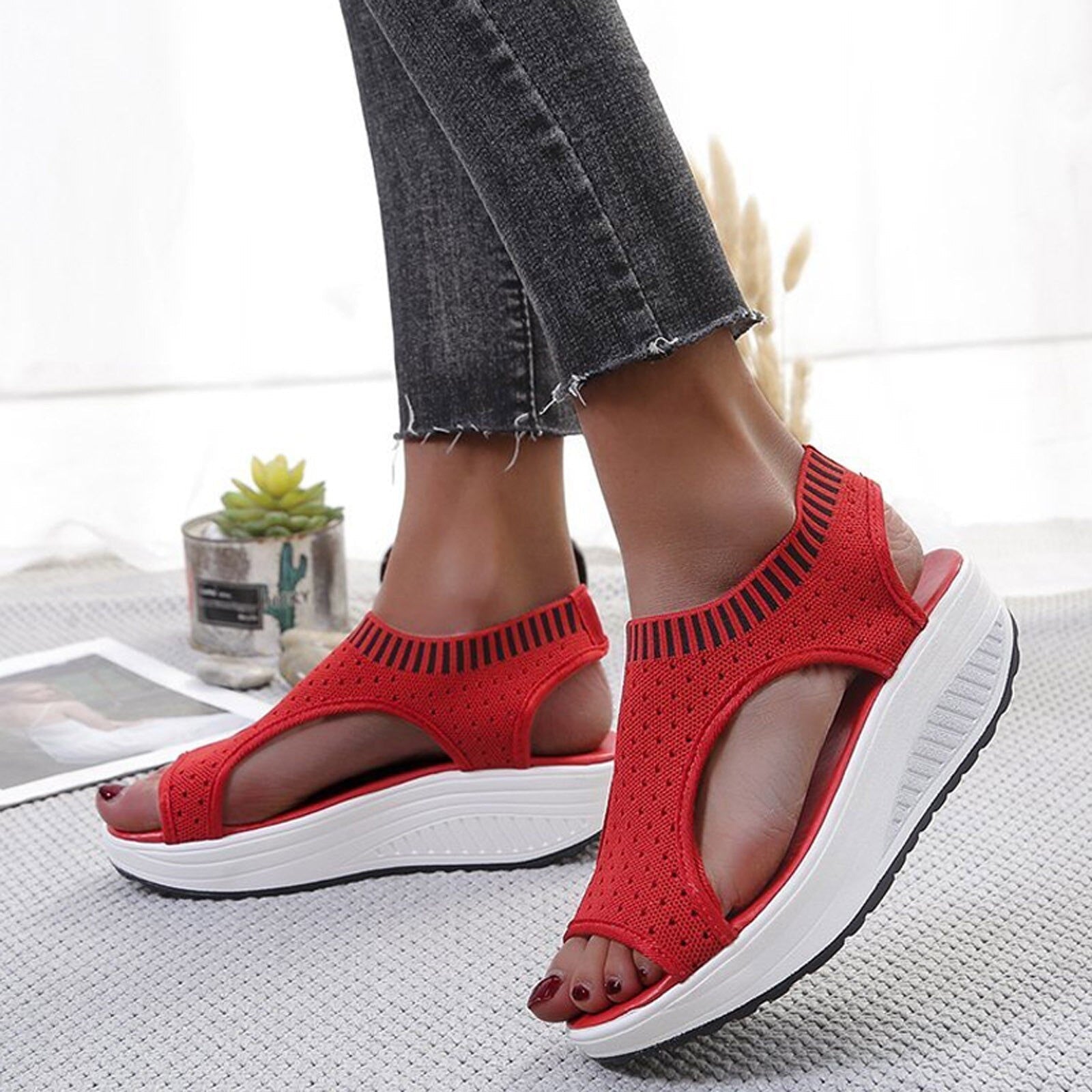 Women’s orthopedic platform sandals with breathable mesh upper and non-slip sole – summer comfort shoes 2025